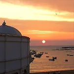 Sunset Caleta Apartman Cádiz
